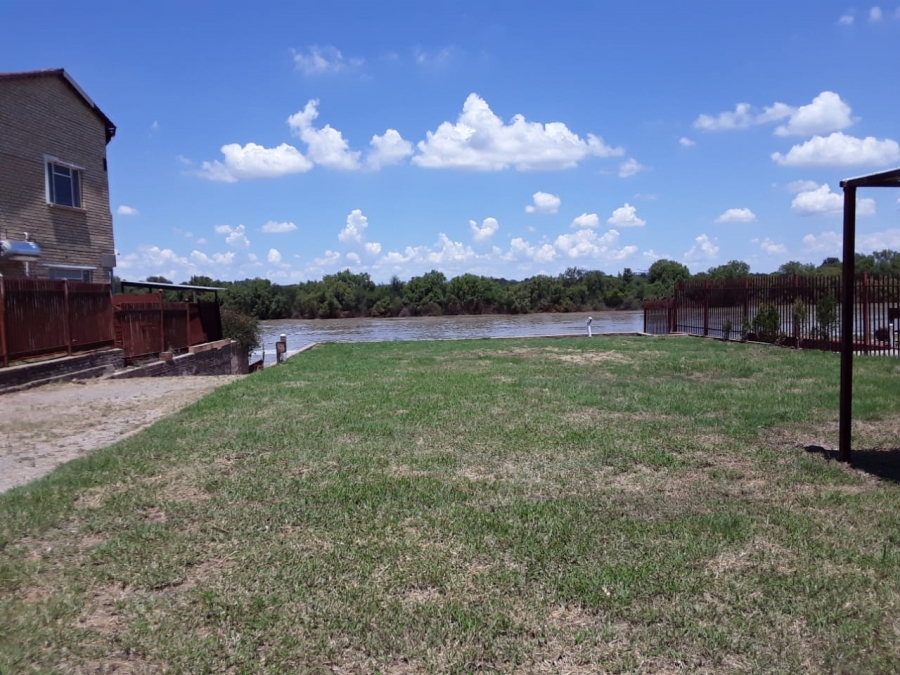  Bedroom Property for Sale in Bloemhof North West